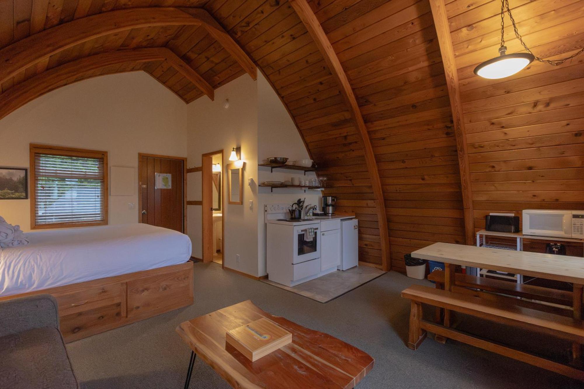 Ocean Village Resort Tofino Esterno foto
