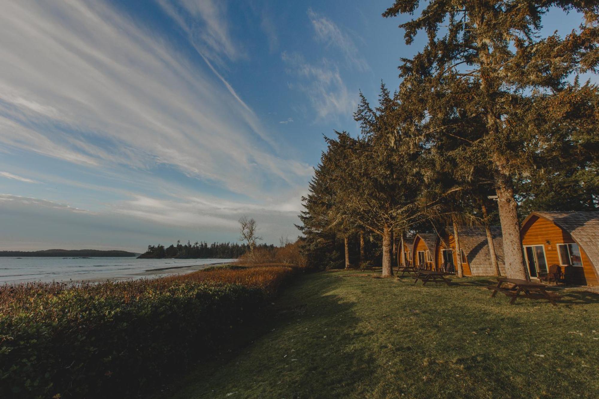 Ocean Village Resort Tofino Esterno foto